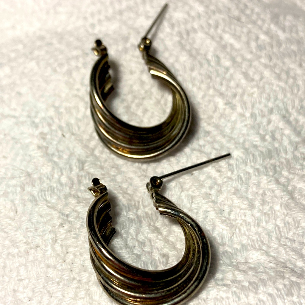 Silver Tone Twisted Silver Tone Earrings 673